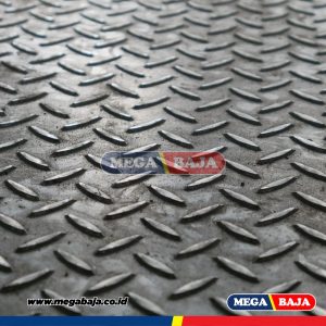 PLAT BORDES KS 1,20 M X 2,40 M - 3,20 mm