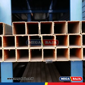 Hollo Hitam 200 mm X 200 mm X 6.000 mm - 2,30 mm