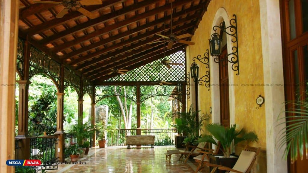 Rumah Tradisional Bergaya Hacienda Meksiko