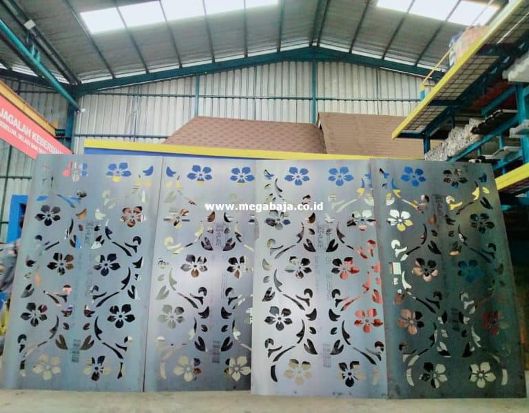 MegaBaja-Plat-Laser-Cutting 01750