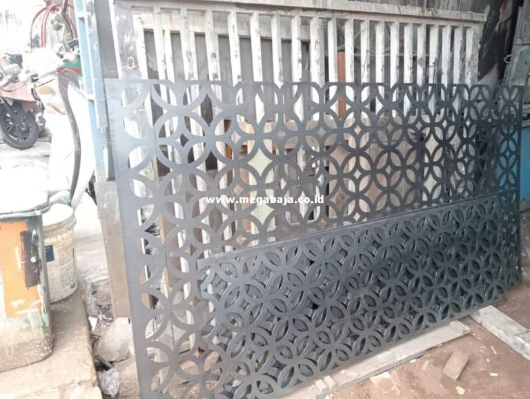 MegaBaja-Plat-Laser-Cutting 01859
