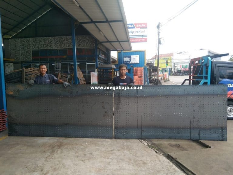 MegaBaja-Plat-Laser-Cutting 02242