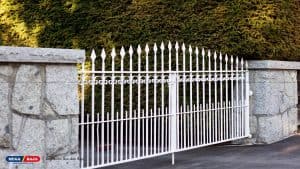 Pagar-berwarna-putih-minimalis