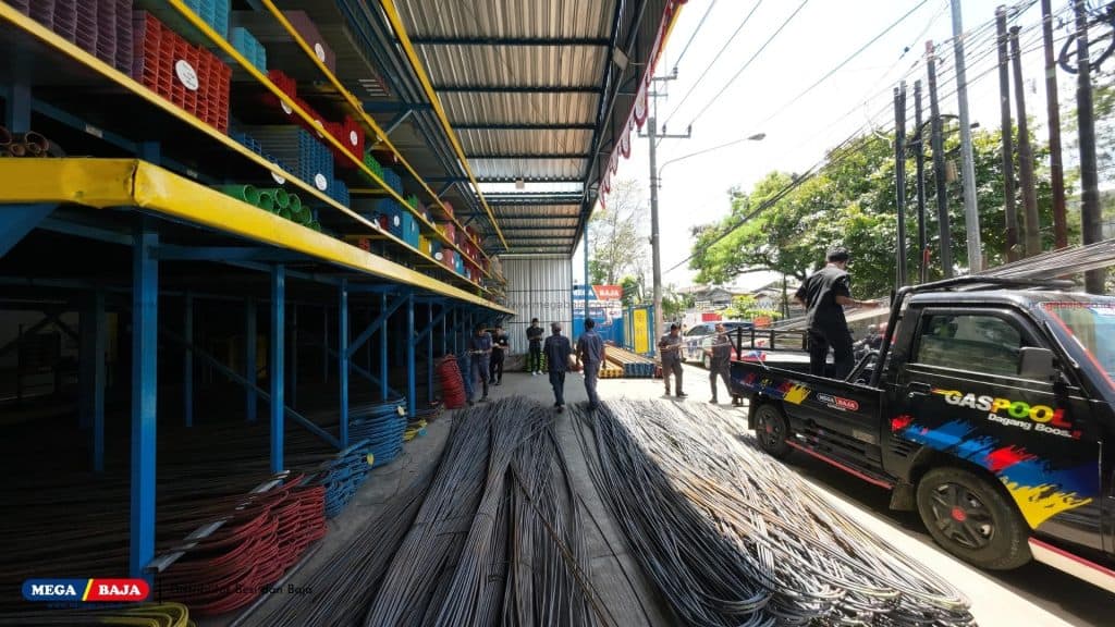 Sobat Mega Baja tidak perlu khawatir mengenai ketersediaan dan pengiriman material bangunan