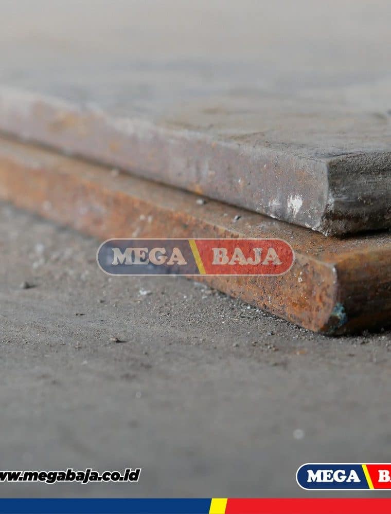 PLAT ESER HITAM KS 1,20 M X 2,40 M - 12,00 mm