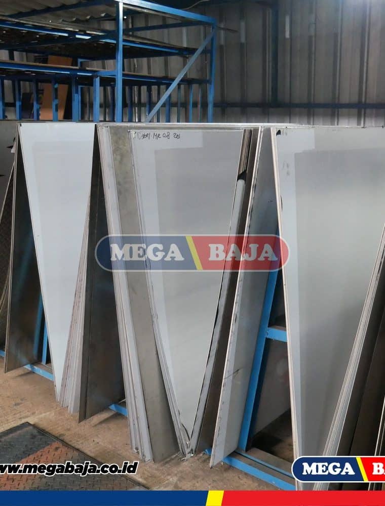 PLAT ESER HITAM KS 1,20 M X 2,40 M - 3,20 mm