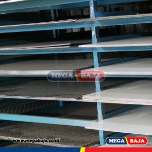 PLAT ESER HITAM KS 1,20 M X 2,40 M - 11,70 mm
