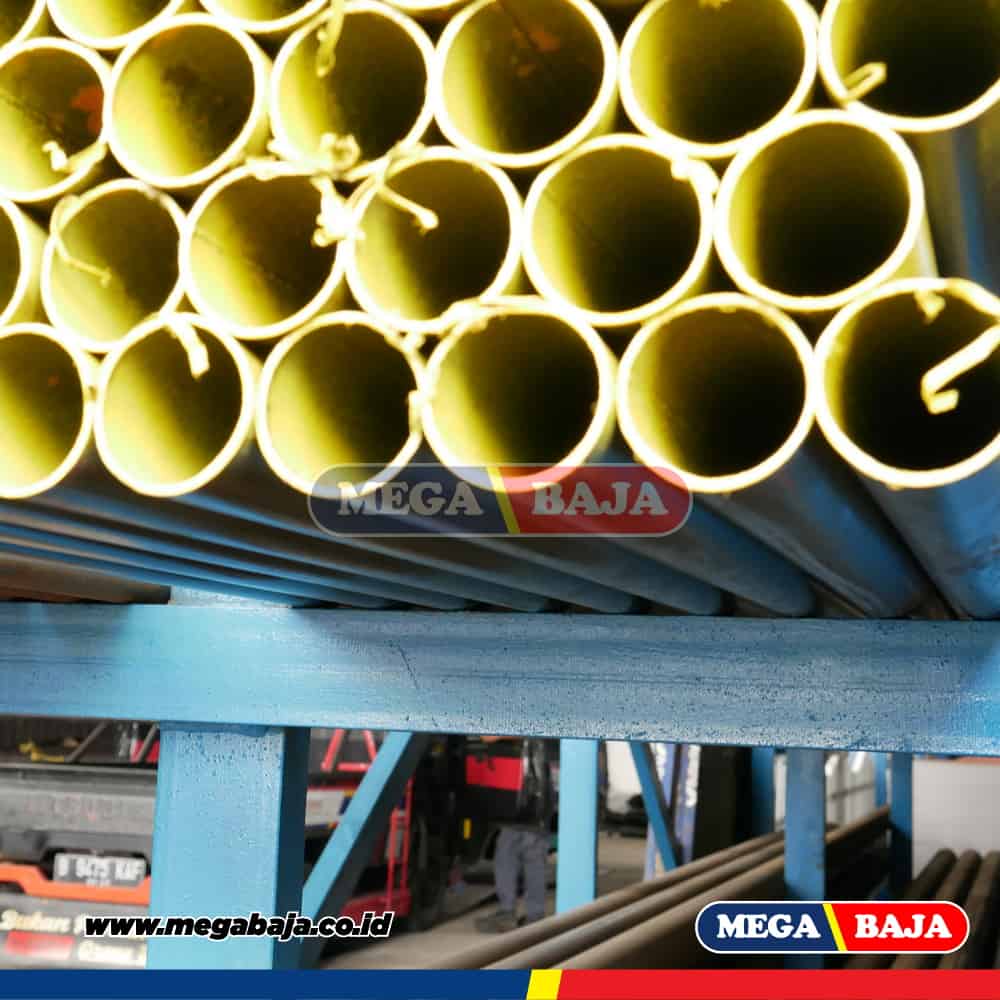 Pipa Hitam 1 1/4" x 6 - Grade Merah