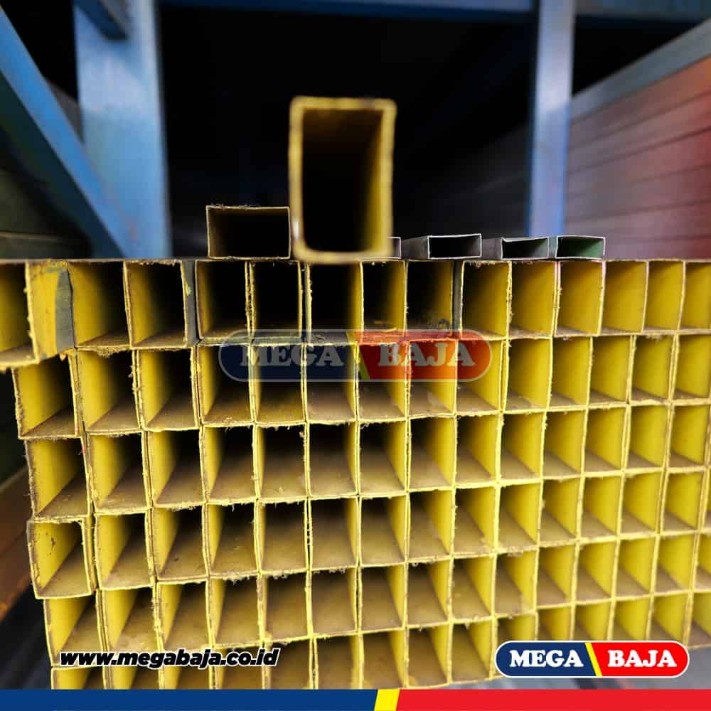 Hollo Hitam 40 mm X 80 mm X 6.000 mm - Grade Hijau Apel