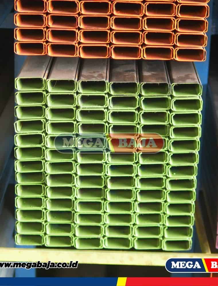 Hollo Hitam 25 mm X 50 mm X 6.000 mm - 2,50 mm