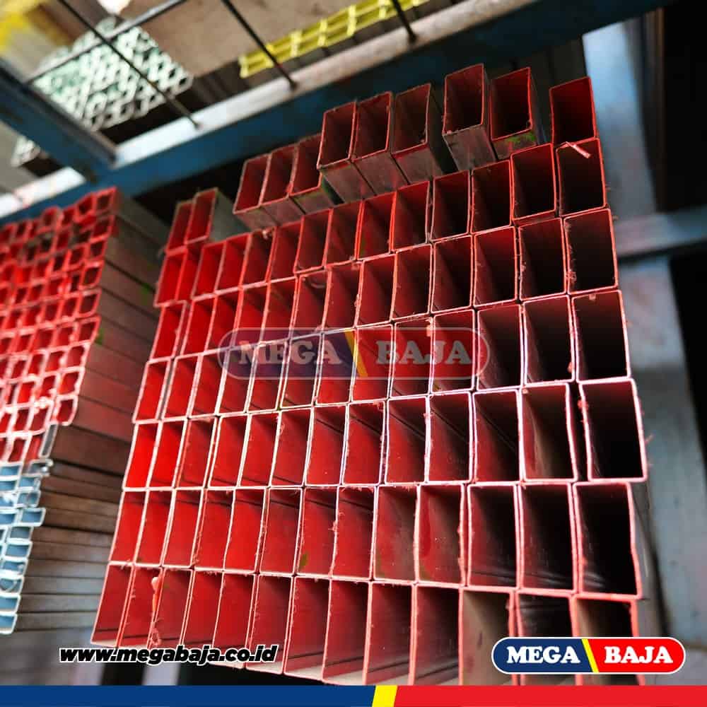 Hollo Hitam 40 mm X 40 mm X 6.000 mm - Grade Hijau Muda