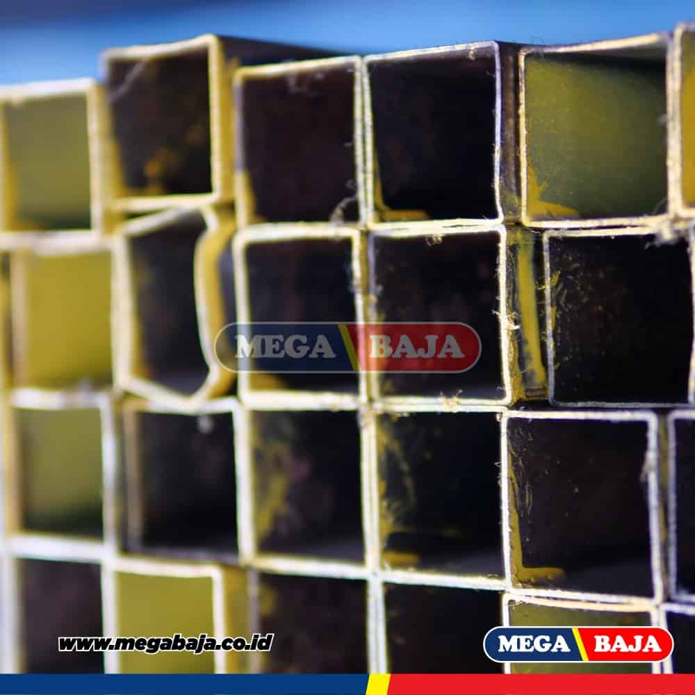 Hollo Hitam 40 mm X 60 mm X 6.000 mm - Grade Hijau