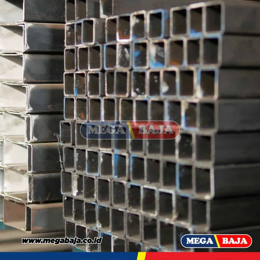 Hollo Hitam 40 mm X 60 mm X 6.000 mm - 2,70 mm