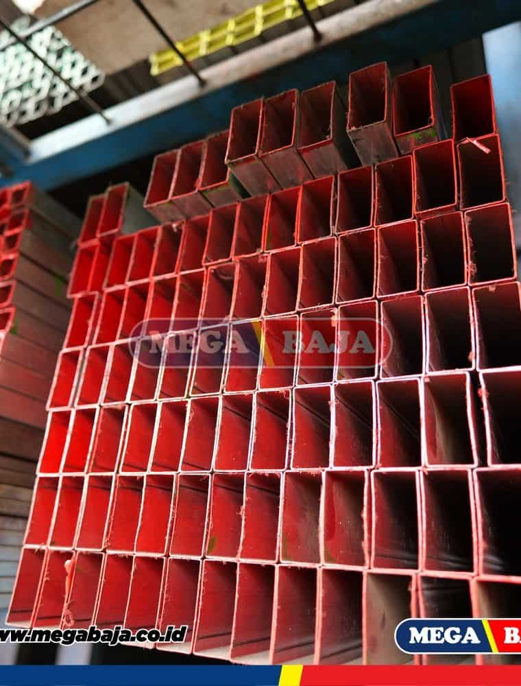 Hollo Hitam 50 mm X 100 mm X 6.000 mm - 2,30 mm