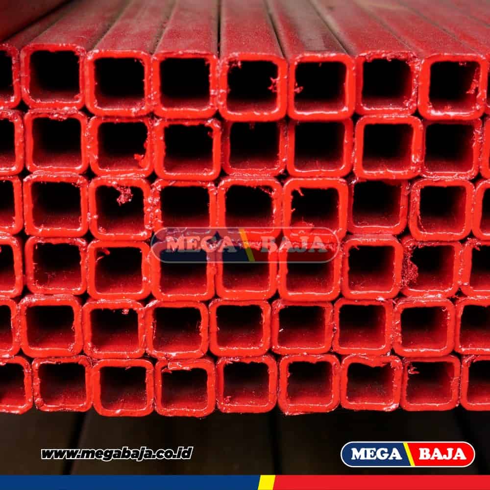 Hollo Hitam 15 mm X 15 mm X 6.000 mm - 4,00 mm