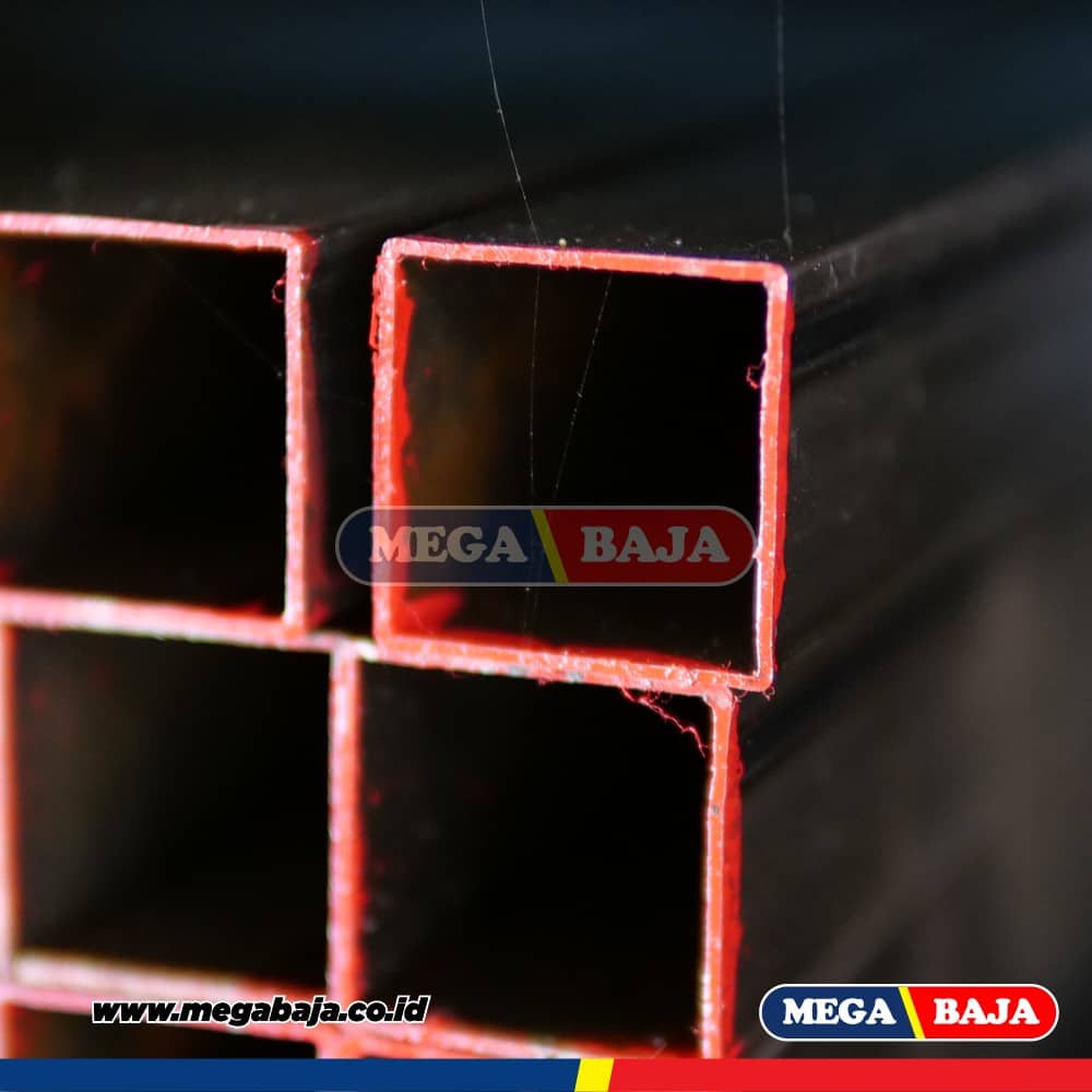 Hollo Hitam 30 mm X 30 mm X 6.000 mm - Grade Ungu