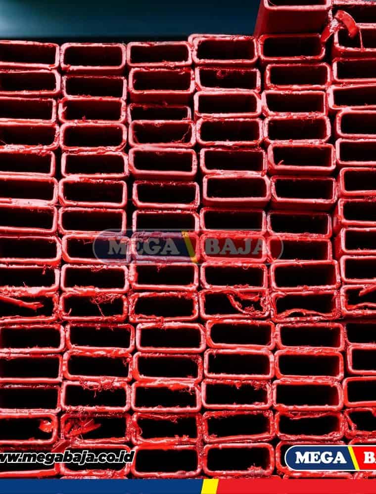 Hollo Hitam 200 mm X 200 mm X 6.000 mm - 5,00 mm