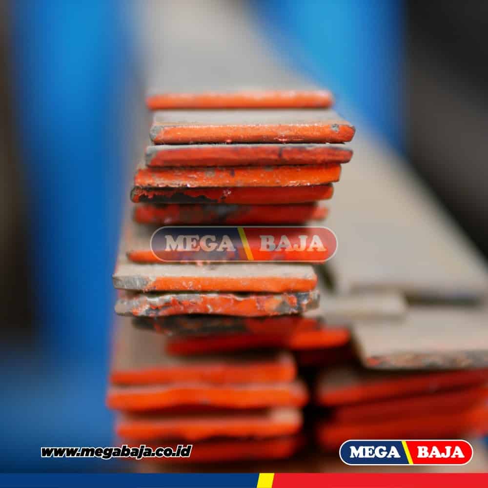 PLAT STRIP 4 x 30 x 5,7 ( 2x26x5,7)