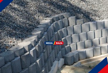 Dinding Stabil dan Anti Longsor dengan Retaining Wall