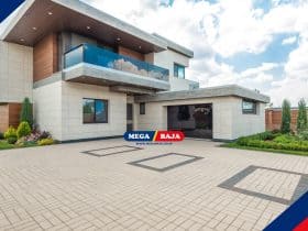 Mengenal Rumah Berbentuk U yang Menawan
