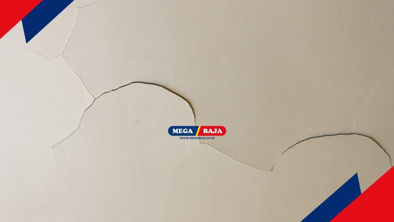 Kenali Jenis Retakan Plafon, Penyebab, dan Cara Mengatasinya