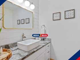 Ragam Motif Lis Keramik untuk Kamar Mandi Stylish dan Fungsional