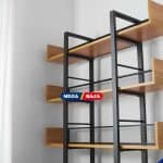 Rak Sudut, Furniture Dekoratif untuk Maksimalkan Sudut Ruang Tamu. Cek Rekomendasinya!