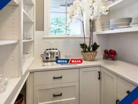 Walk-In Pantry_ Solusi Penyimpanan Alat Masak dan Bahan Makanan