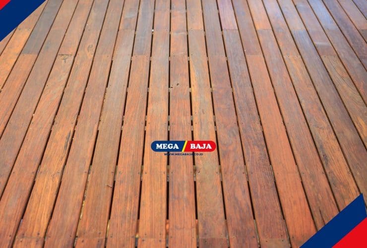 Perbandingan Lantai Kayu Asli dan Lantai Vinyl Motif Kayu, Mana yang Lebih Sesuai untuk Rumahmu