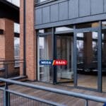 7 Model Teras Rumah Industrial dengan Sentuhan Baja Ringan