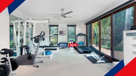 Bangun Gym di Rumah Versi Kamu Sendiri dengan 11 Alat Ini
