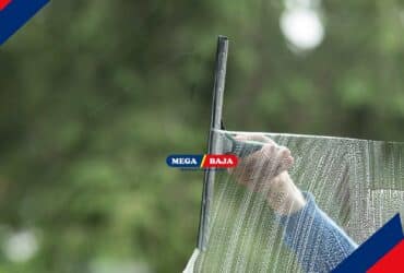 Kinclong! Ini Cara Mudah Membersihkan Kaca Jendela dengan Koran