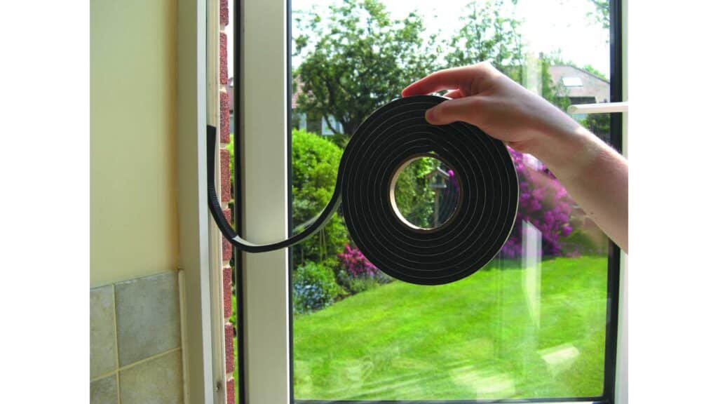 Weatherstrip Cleaner Apa Itu Weatherstrip? Ketahui Pengertian, Fungsi, dan Jenisnya