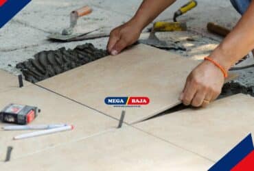 Alasan Keramik Perlu Direndam Sebelum Dipasang, Berikut Caranya!