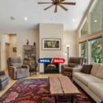 Ruang California_ Area Transisi Indoor-Outdoor dengan Fasilitas Lengkap
