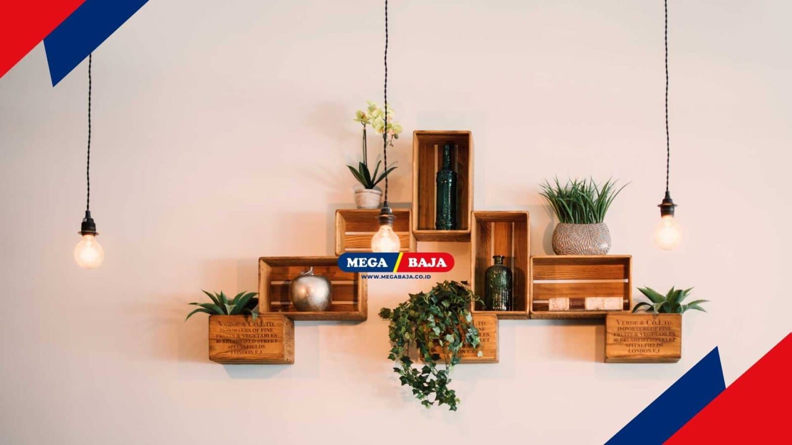 Tips Menggantung Hiasan Dinding Tanpa Paku, Ini Caranya!