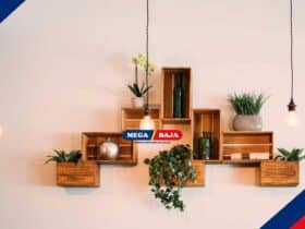 Tips Menggantung Hiasan Dinding Tanpa Paku, Ini Caranya!