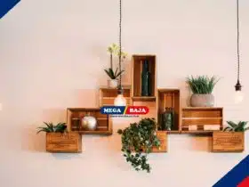 Tips Menggantung Hiasan Dinding Tanpa Paku, Ini Caranya!