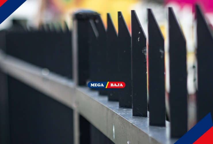 Besi Plat untuk Alternatif Material Pagar, Canopy, dan Aksesori Rumah Modern