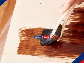 Perbedaan Polikrilik dan Poliuretan untuk Finishing Kayu Rumah Kamu