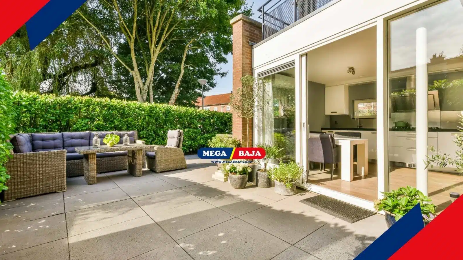 Inspirasi Rumah dengan Konsep Courtyard_ Area Terbuka yang Fungsional