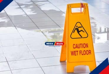 Ampuh Mengatasi Keramik Licin, Lakukan 7 Cara Ini!