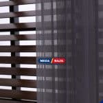 Pasang Gorden atau Roller Blind di Ruang Tamu_ Simak Perbandingannya!