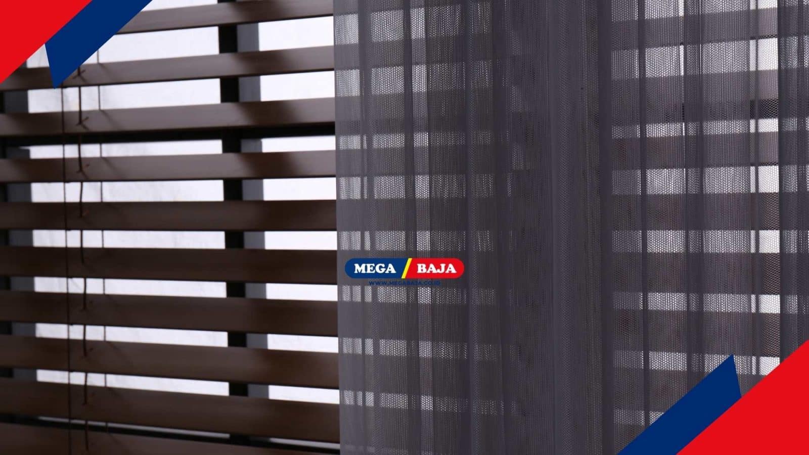 Pasang Gorden atau Roller Blind di Ruang Tamu_ Simak Perbandingannya!