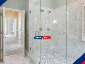 Kaca Buram vs Kaca Transparan_ Pilih yang Mana untuk Shower Room