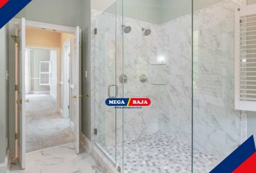 Kaca Buram vs Kaca Transparan_ Pilih yang Mana untuk Shower Room
