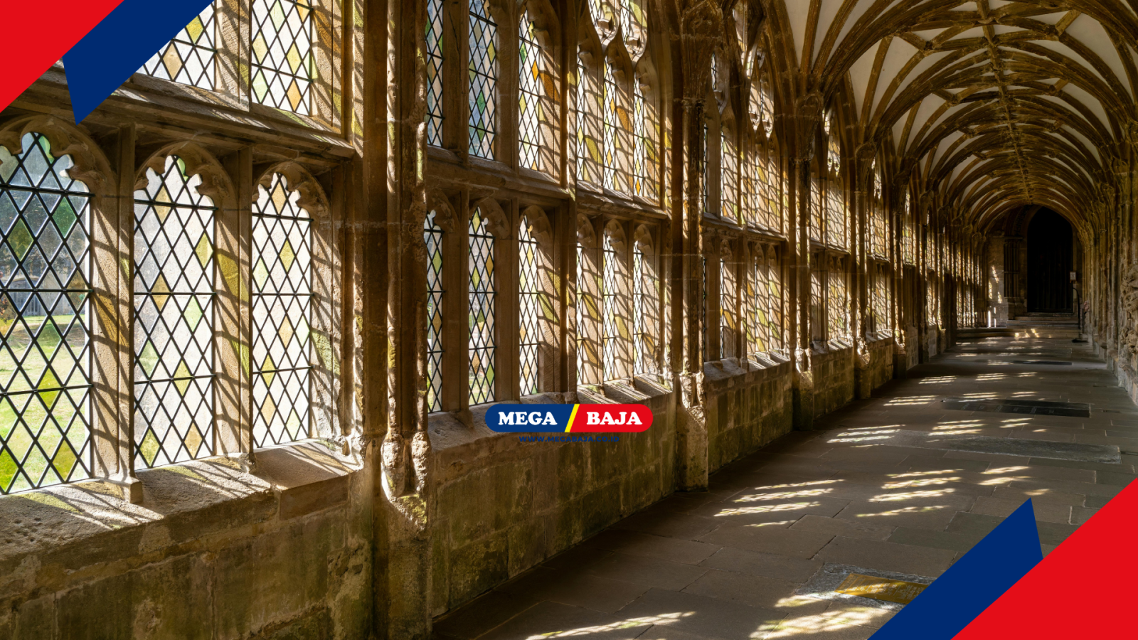 Jendela Elegan Klasik