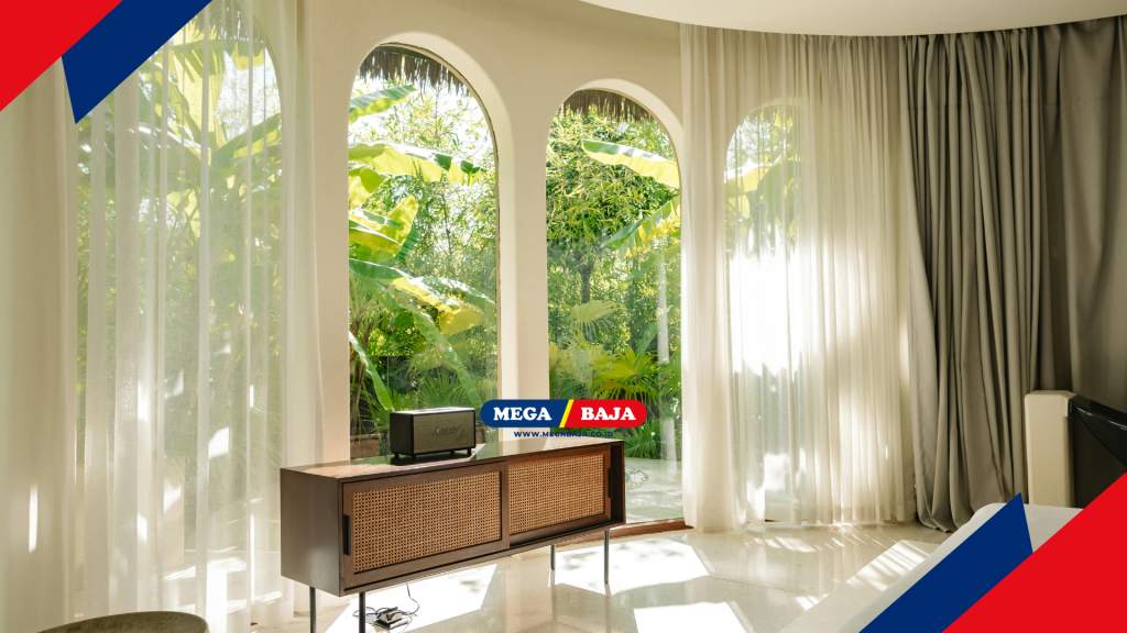 Jendela di rumah tropis