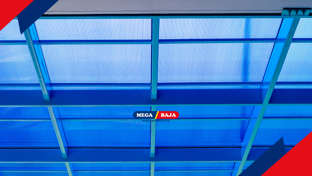 di bawah naungan atap transparan yang sangat menawan