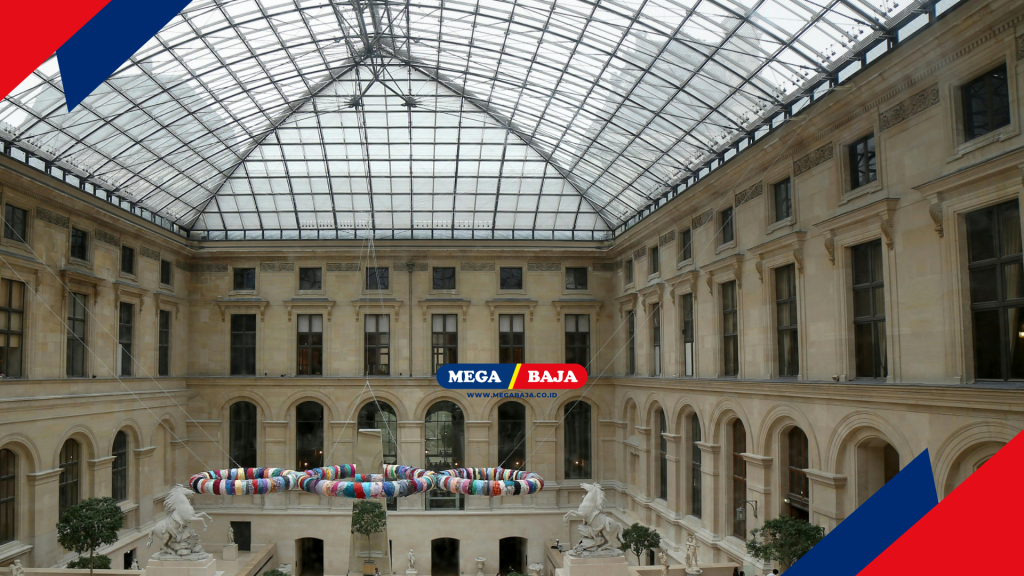 Transformasi Ruang Publik Melalui Inovasi Atap Modern